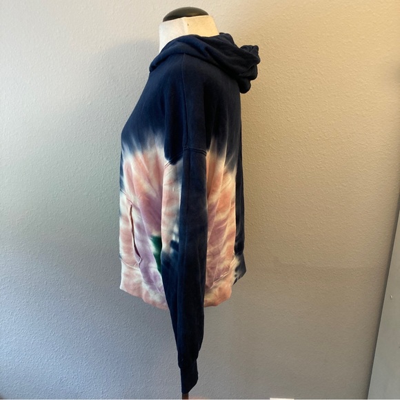 NWT Wildfox Blue Tie Dye Pullover Hoodie M MSRP$126 - Picture 4 of 9